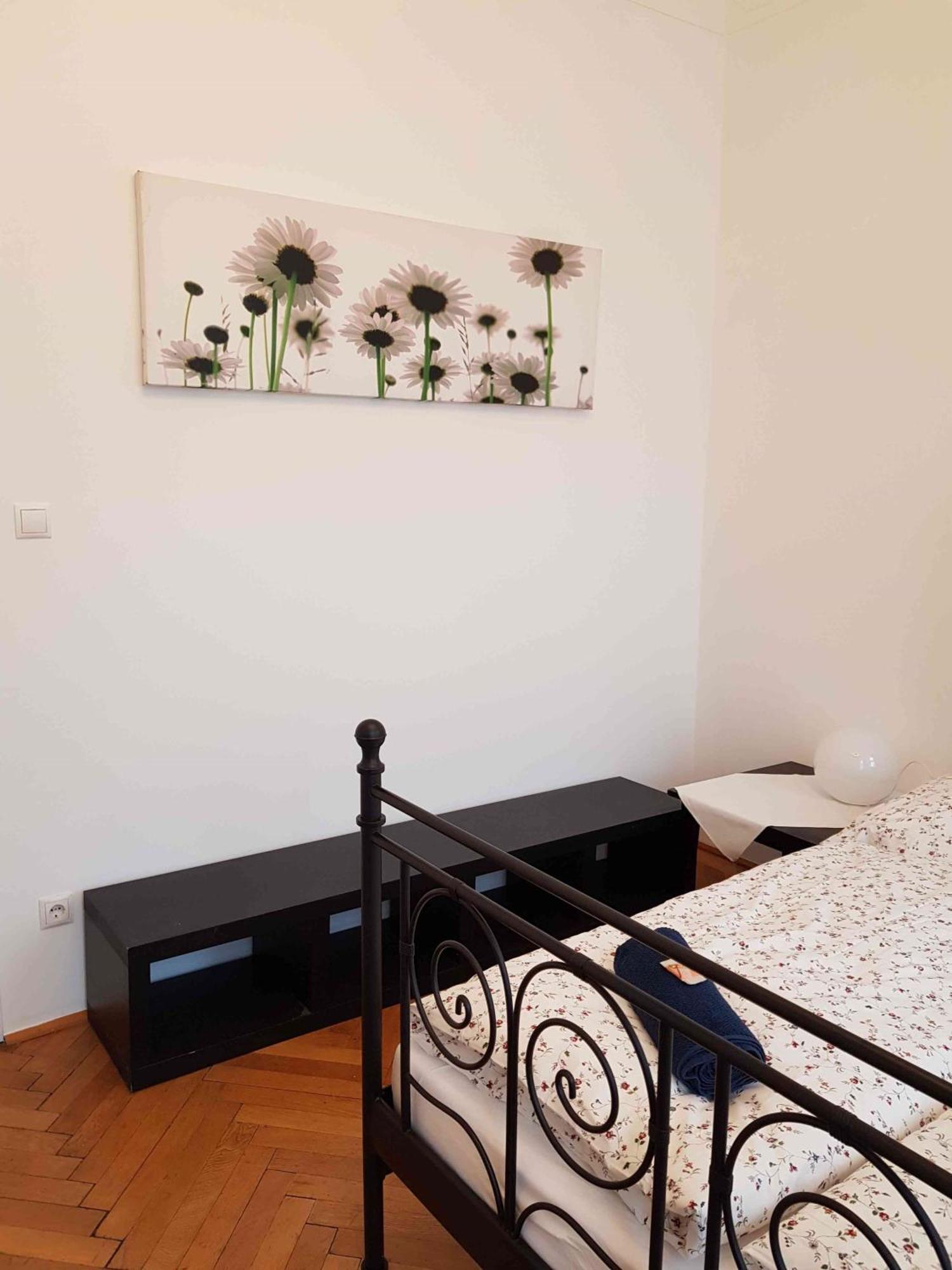 Apartment Grosse Helle Altbauwohnung *