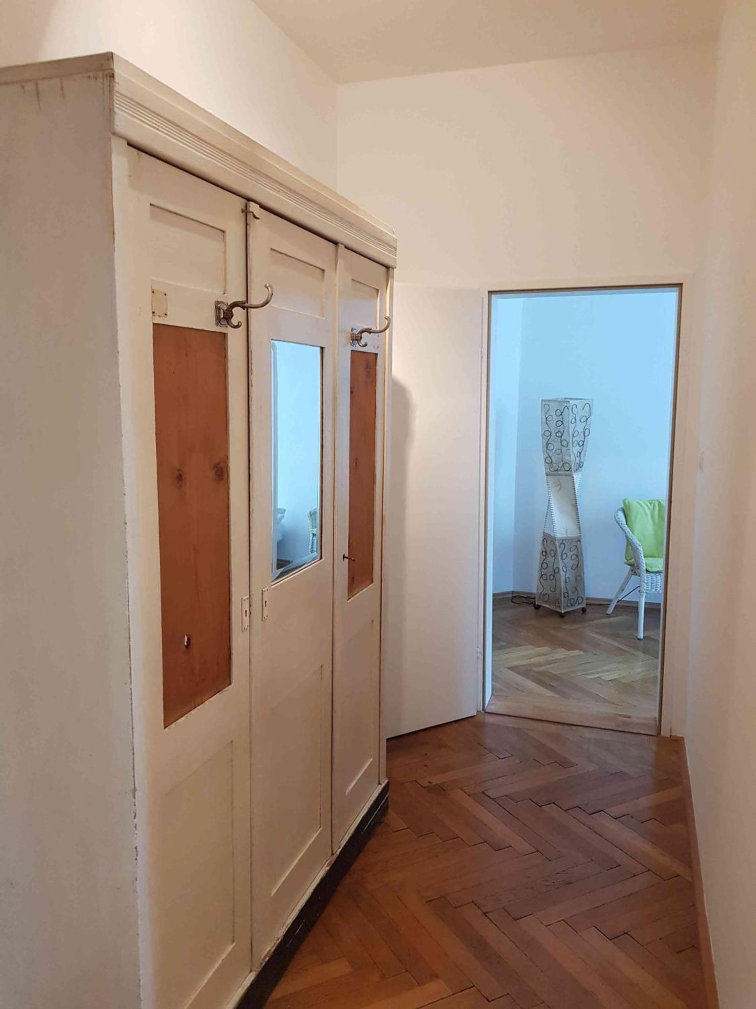 Apartment Grosse Helle Altbauwohnung