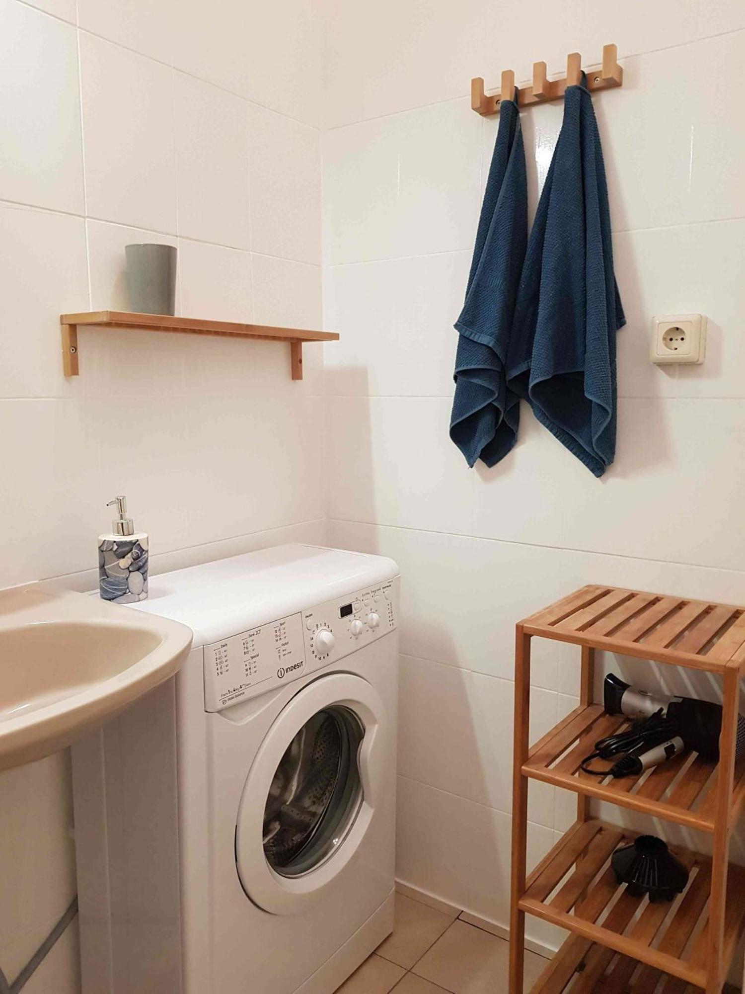Grosse Helle Altbauwohnung Apartment