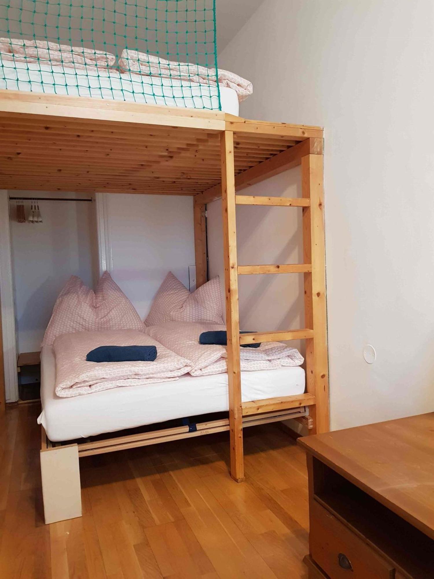 Grosse Helle Altbauwohnung