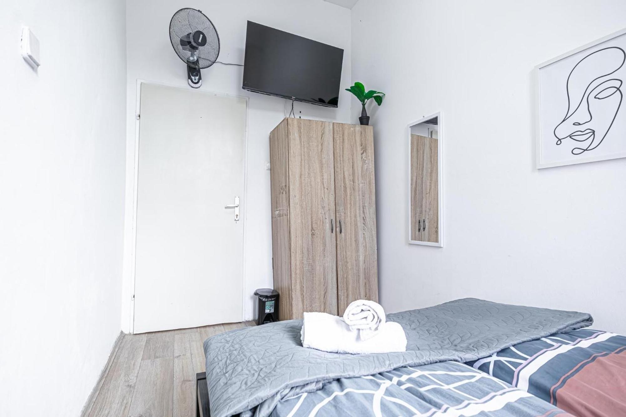 Massive 6br At Millenium For Big Groups Apartment