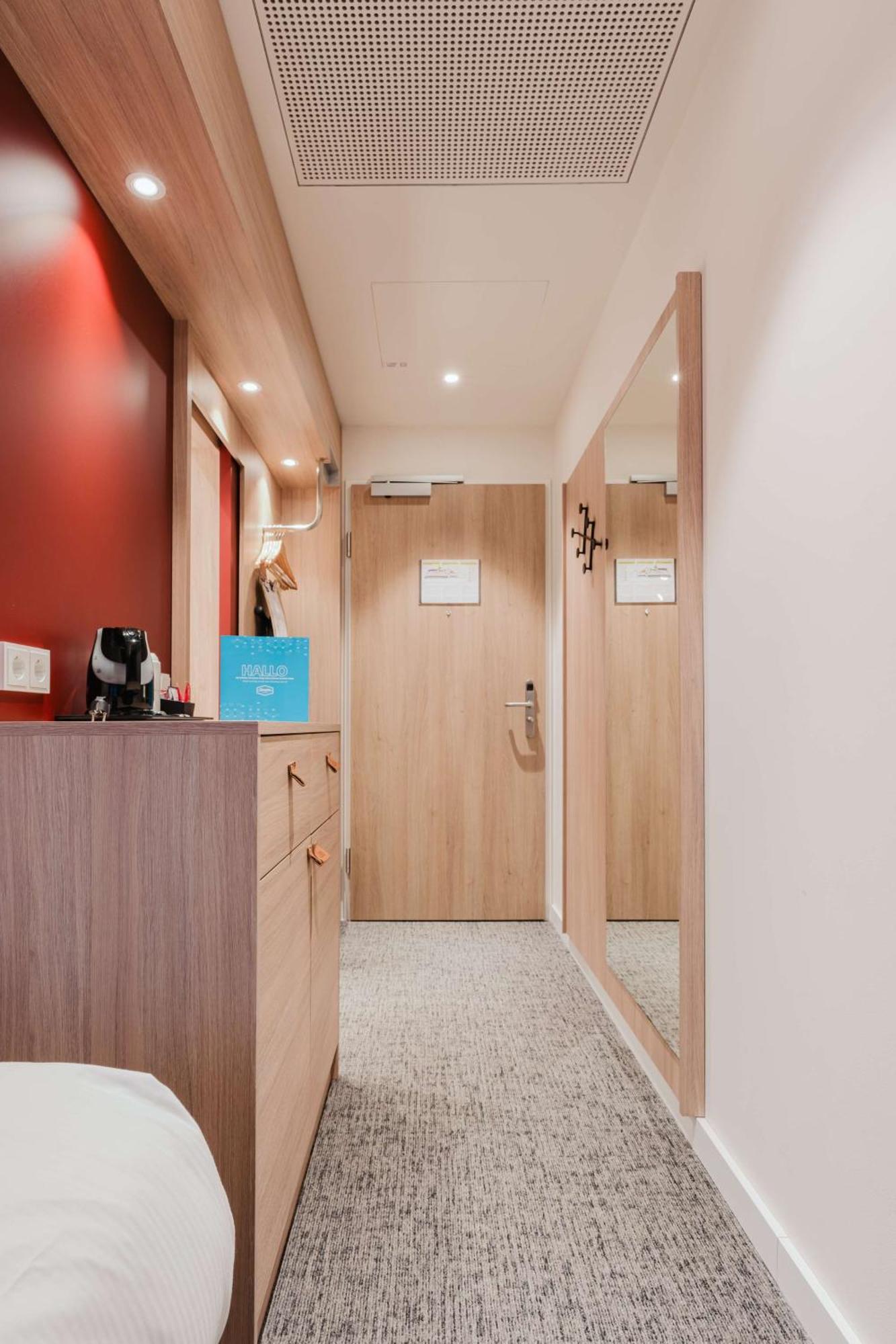 Hotel Hampton By Hilton West Vienna