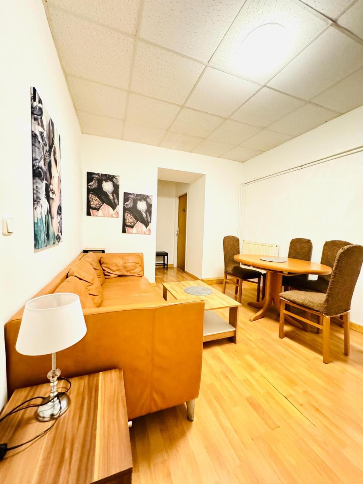 Affordable 2br Aptartment Direct Access To * Vienna