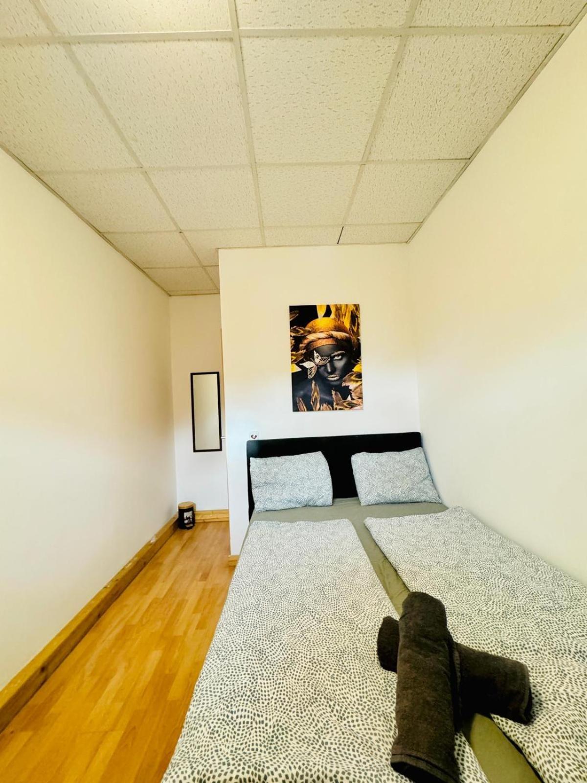 Affordable 2br Aptartment Direct Access To * Vienna
