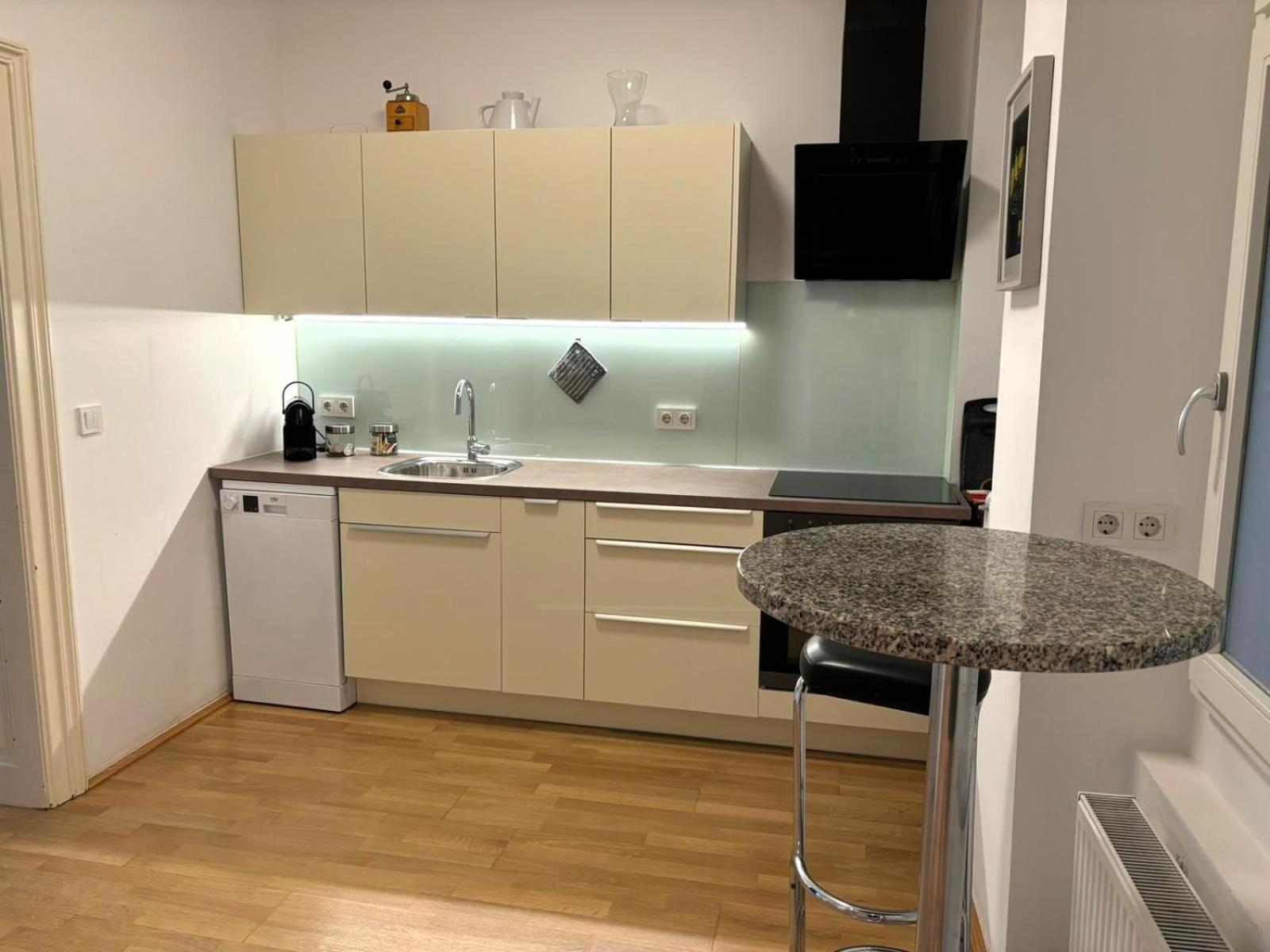 Schone 3-zimmerwohnung Am Augarten Apartment Vienna