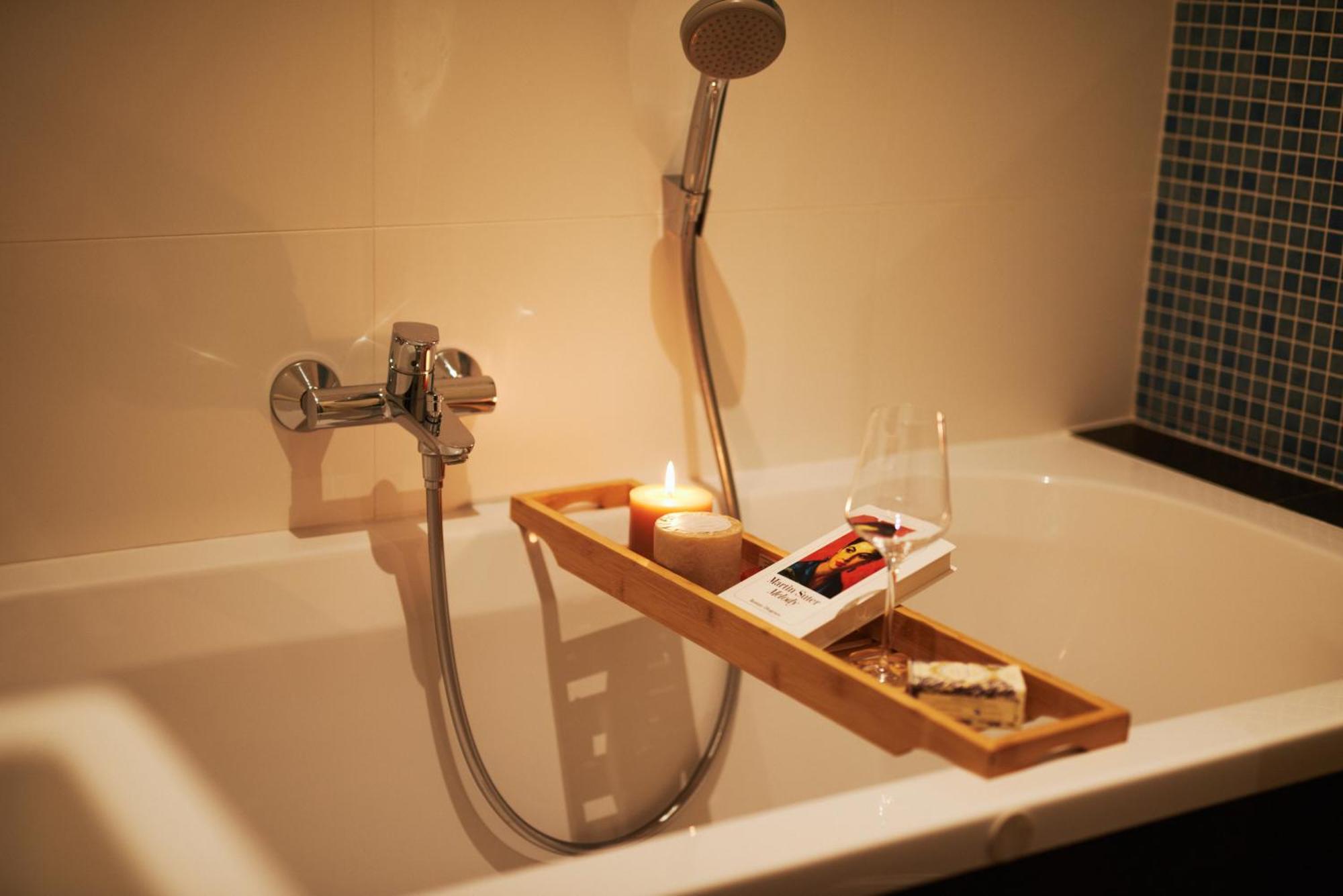 Spacious & Elegant, Ideal Location * Vienna