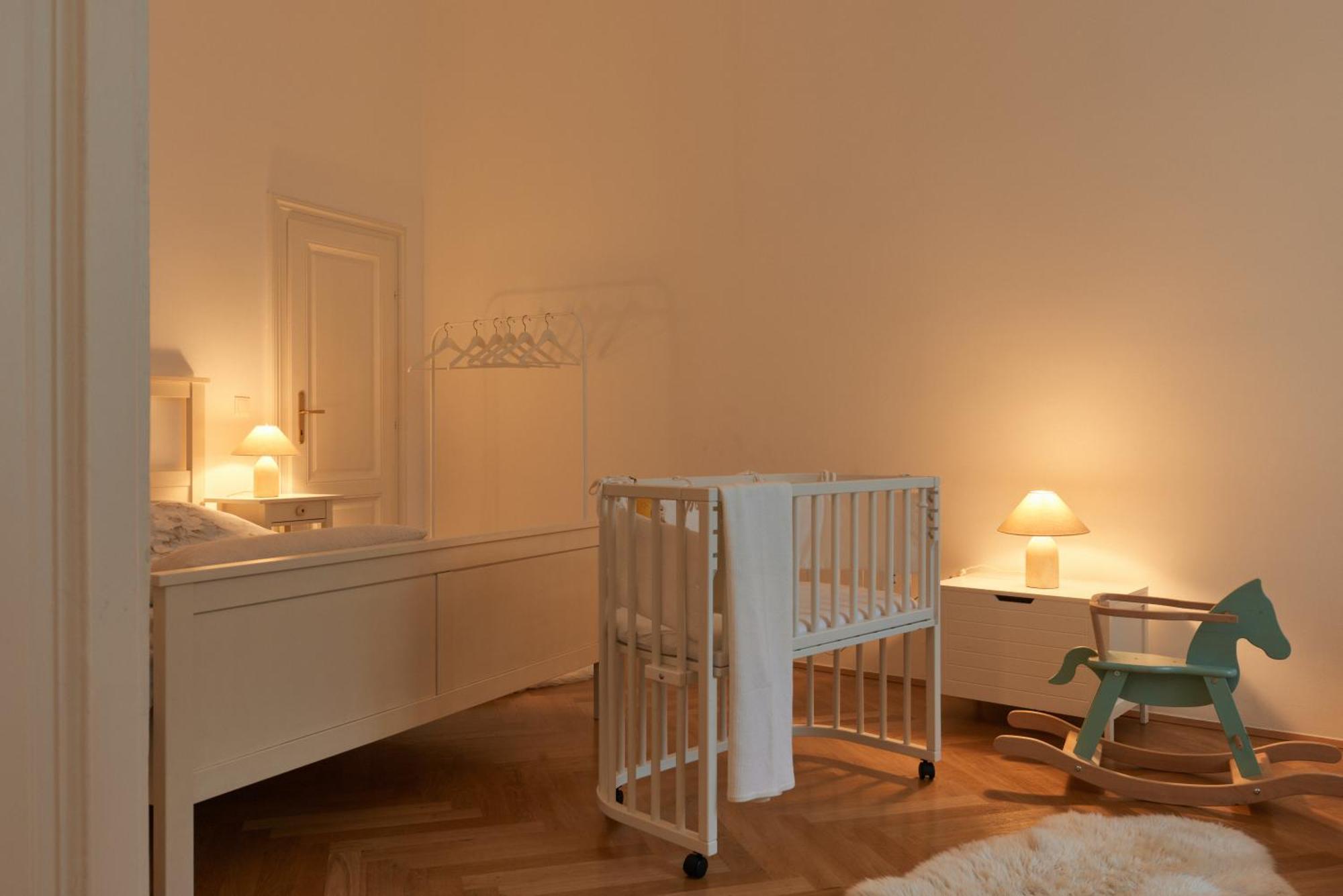 Spacious & Elegant, Ideal Location Apartamento