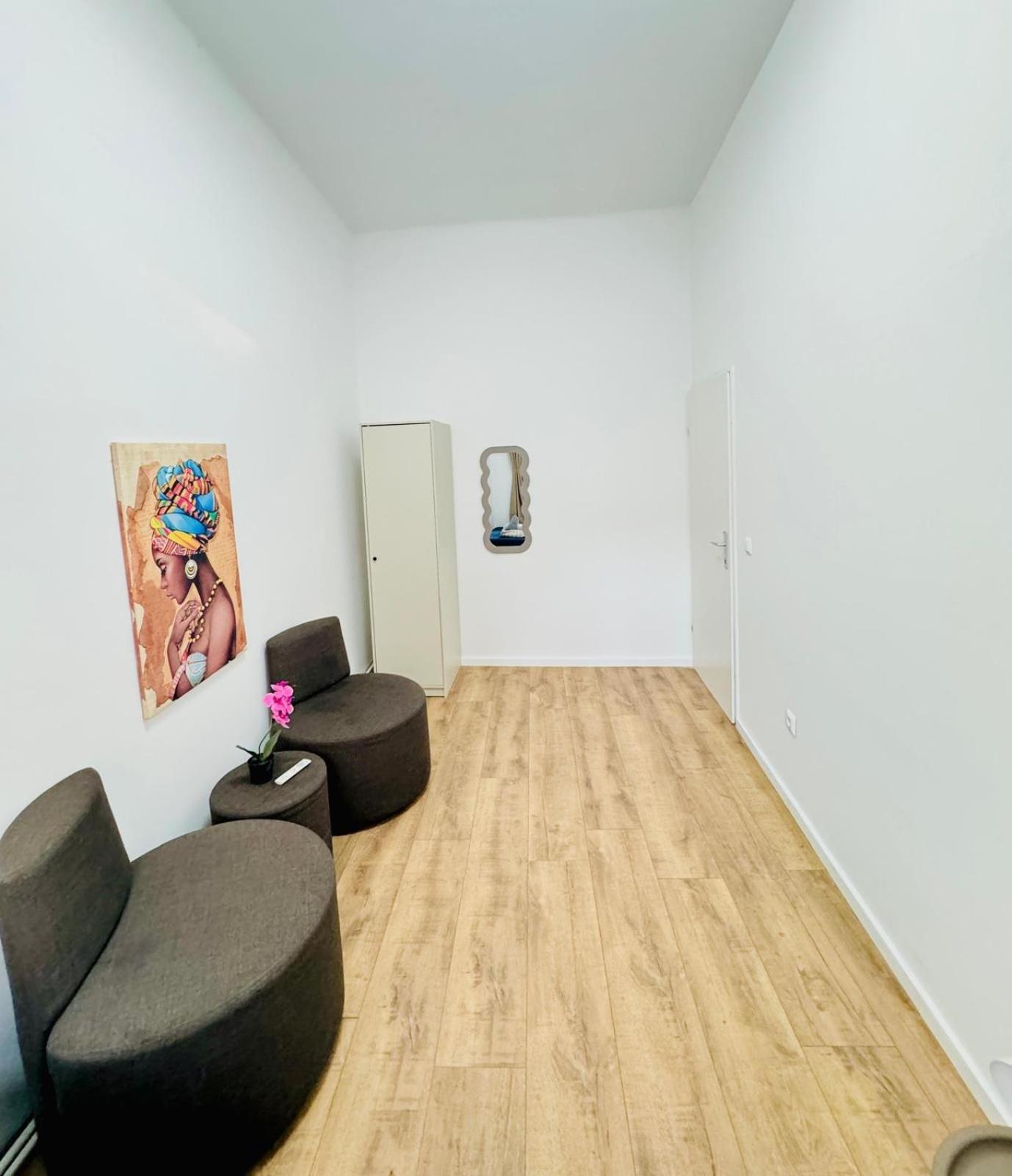 9br For 18p, 12min Walk To Augarten *