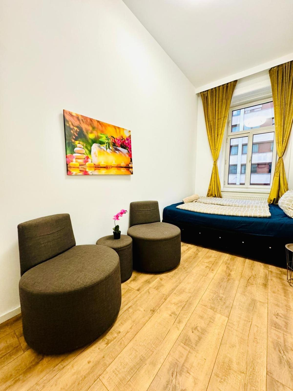 Apartment 9br For 18p, 12min Walk To Augarten *