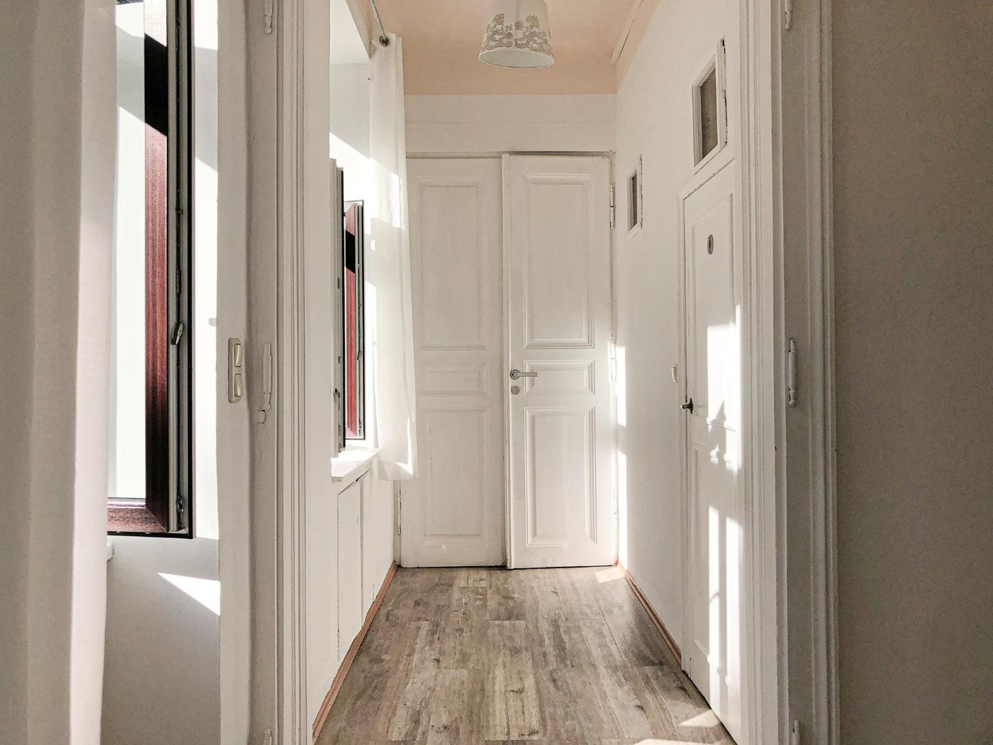 Vibrant 3br Near Akh Hospital - Perfect For Groups