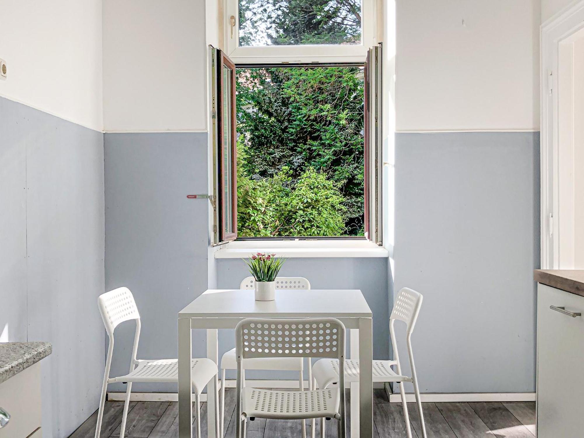 Vibrant 3br Near Akh Hospital - Perfect For Groups Apartment