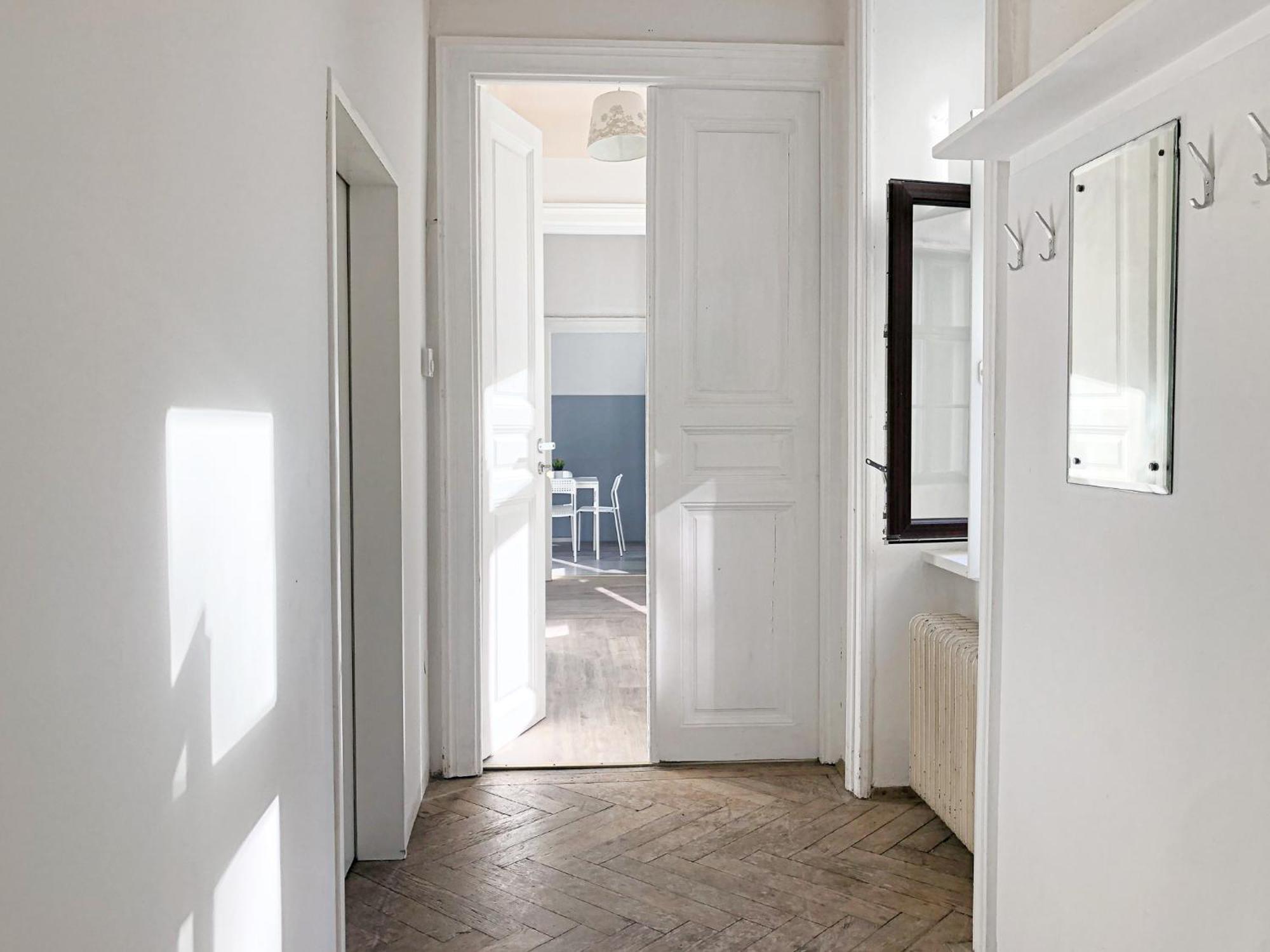 Vibrant 3br Near Akh Hospital - Perfect For Groups Vienna