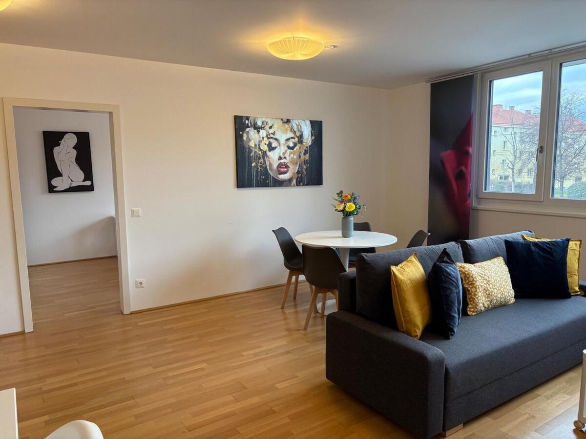 Apartment Between Old Danube And Danube Center - New, Quiet And Modern Vienna