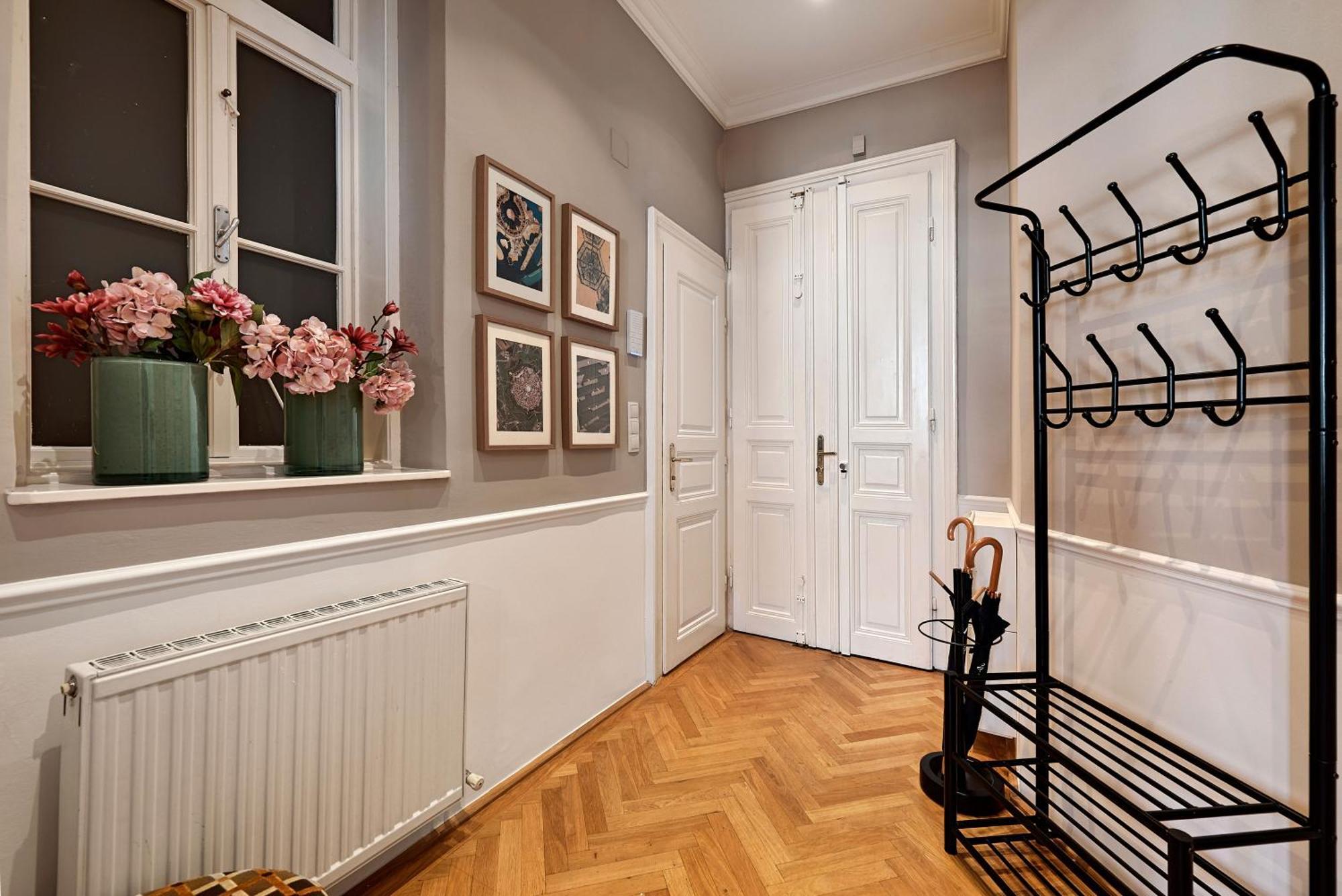 Apartment Diplomatic District Apartment, 6 Stops To Center Vienna