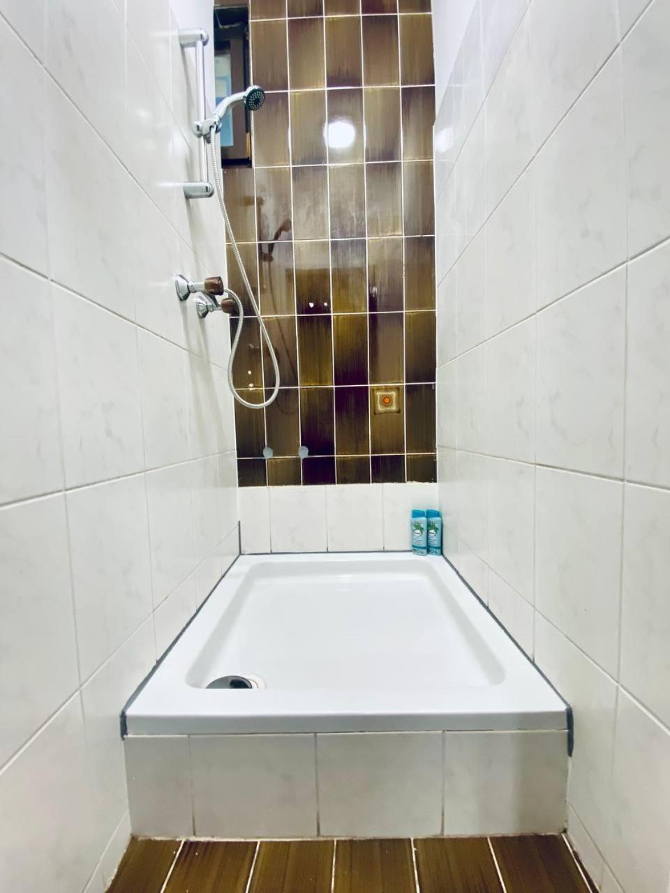 Spacious 4-bedroom Shared For Big Groups