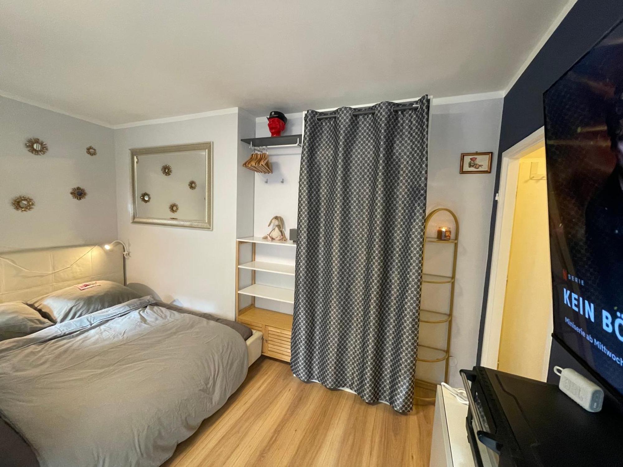 Apartment Business-apartment 1-6 Months