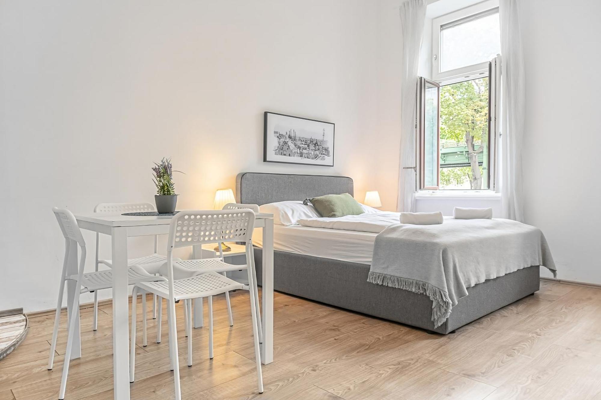 Attractive 2 Bedroom Apt. Near Akh Ideal For All Apartment Wien