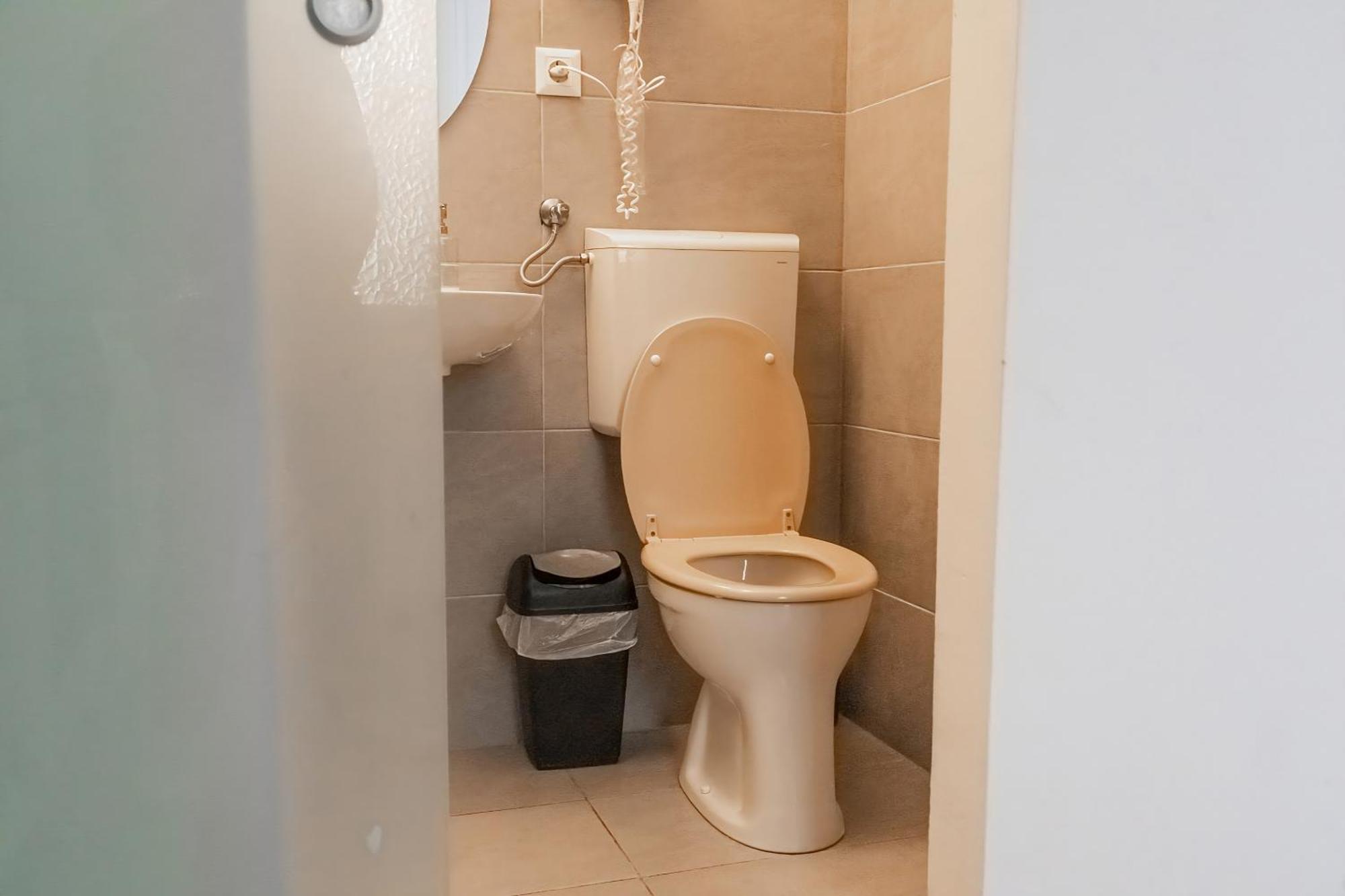 Apartment Attractive 2 Bedroom Apt. Near Akh Ideal For All Wien