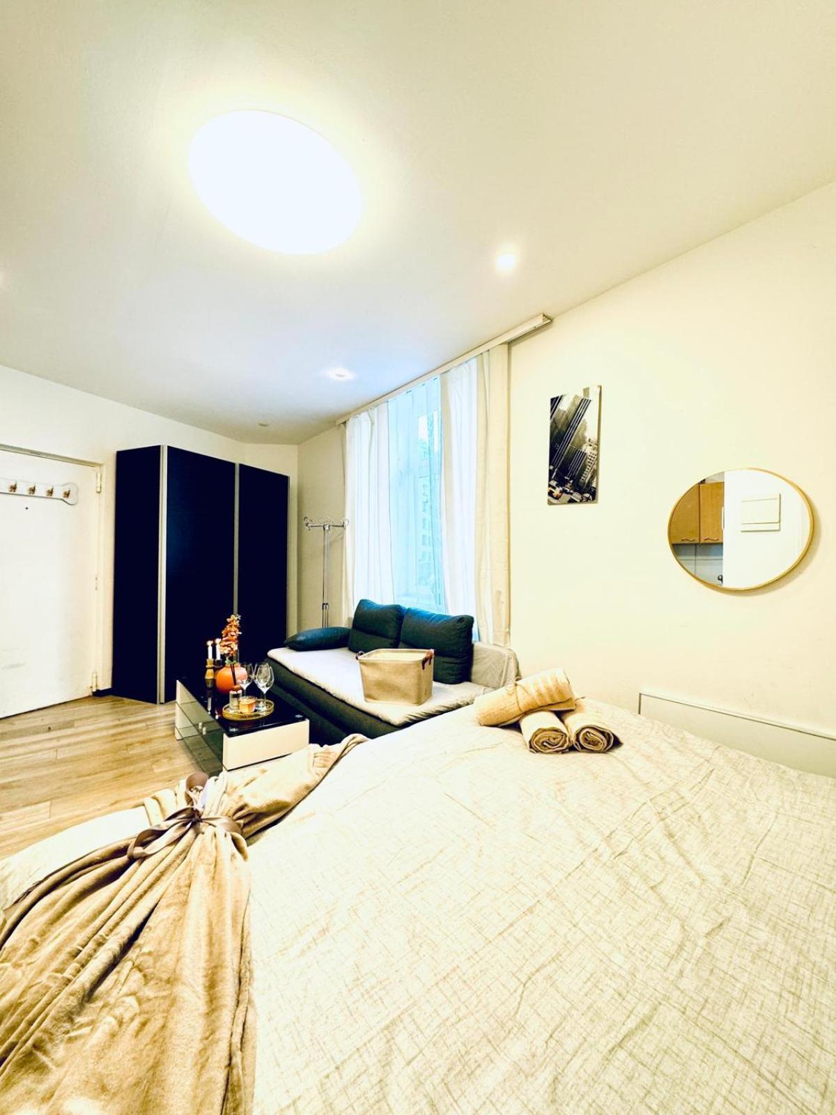 King - 10 Mins Walk From Downtown Apartamento Viena