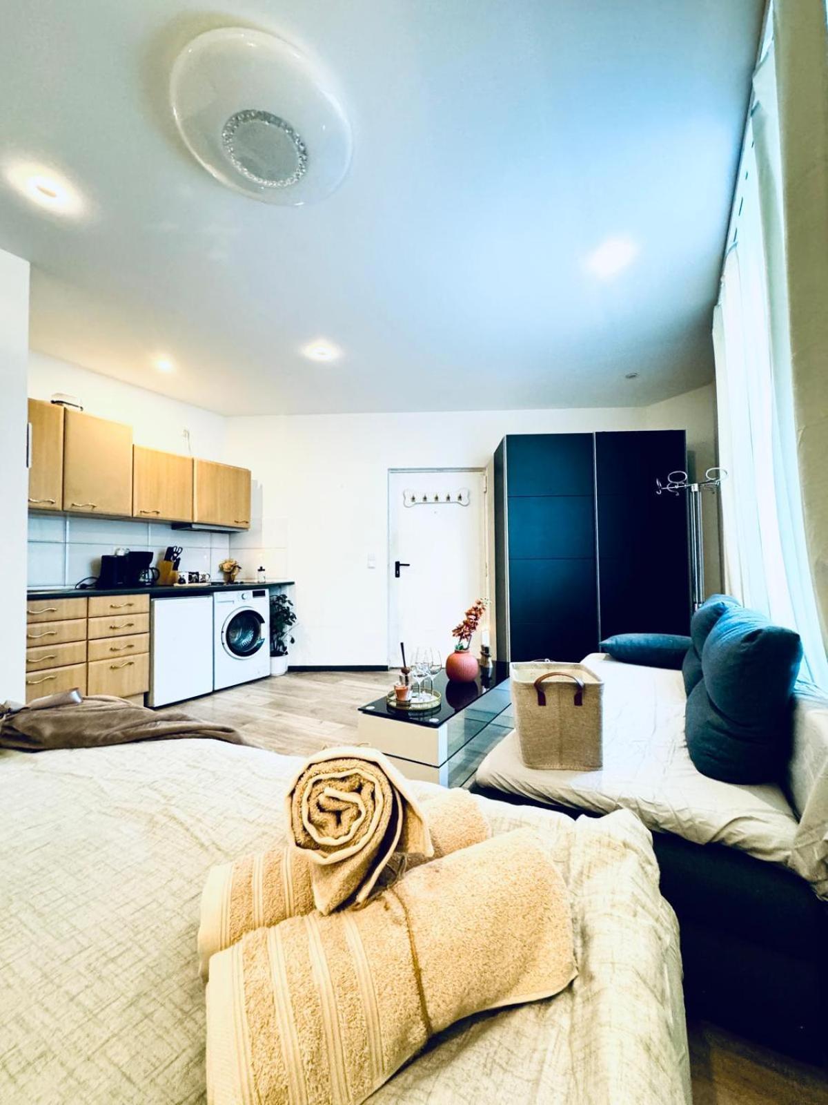 King - 10 Mins Walk From Downtown Apartamento Viena