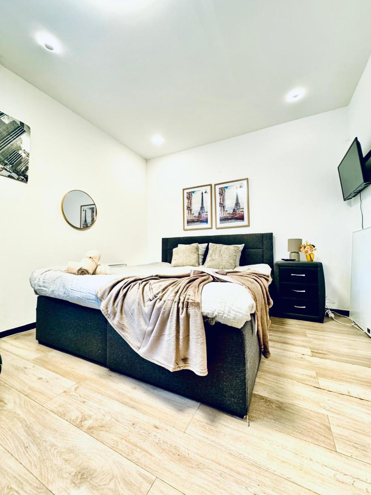 Apartamento King - 10 Mins Walk From Downtown Viena