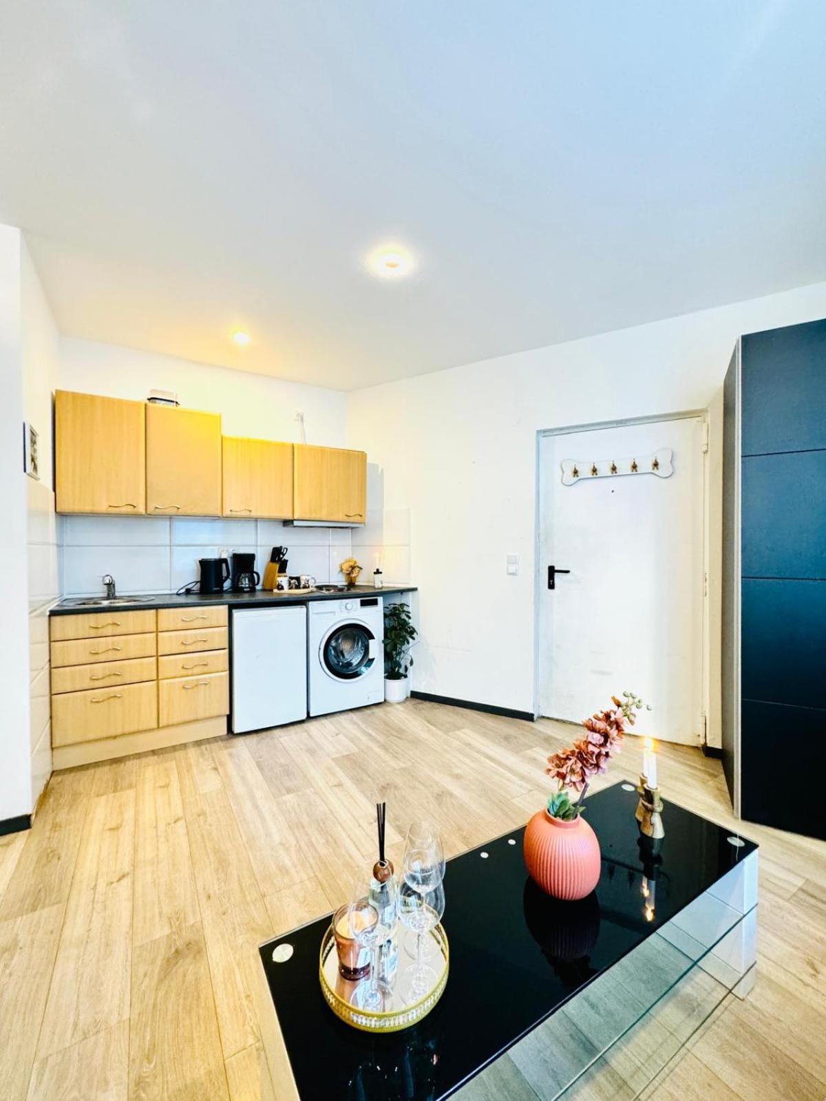King - 10 Mins Walk From Downtown Apartamento Viena