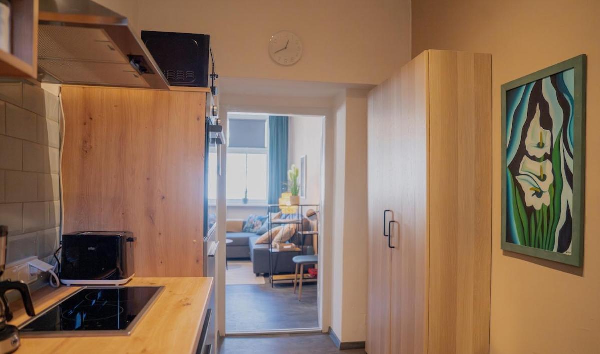 Cozy, Small, New With Free Parking