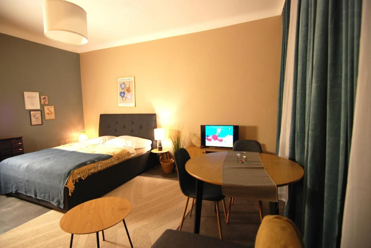 Apartment Cozy, Small, New With Free Parking