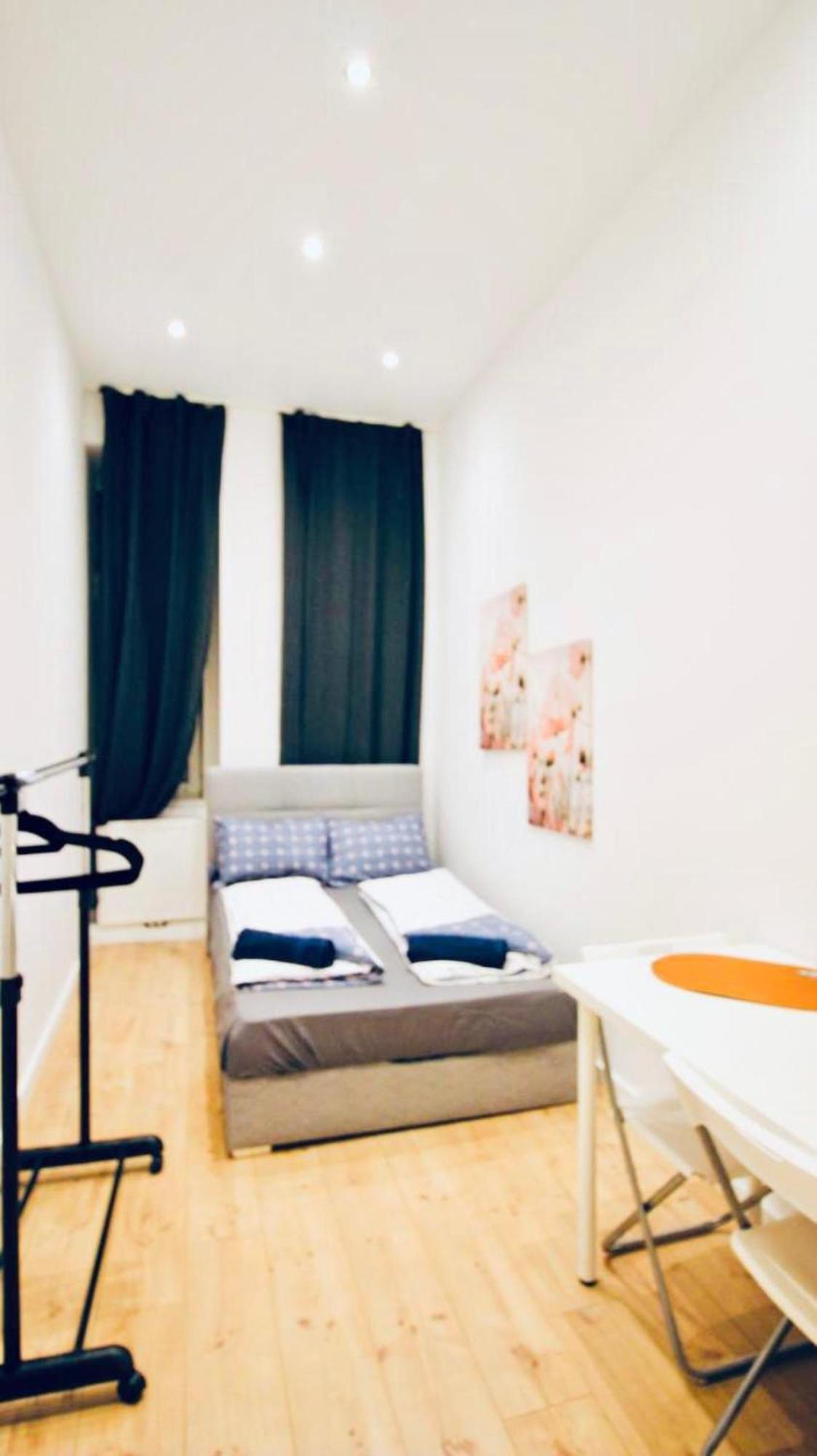 Super Cozy 5 Bedroom Shared 10min Walk To Augarten * Wien