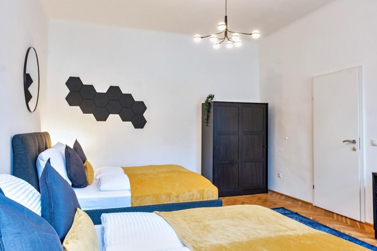 Fast Wifi I 4 Min To U3 Zipperer Strasse