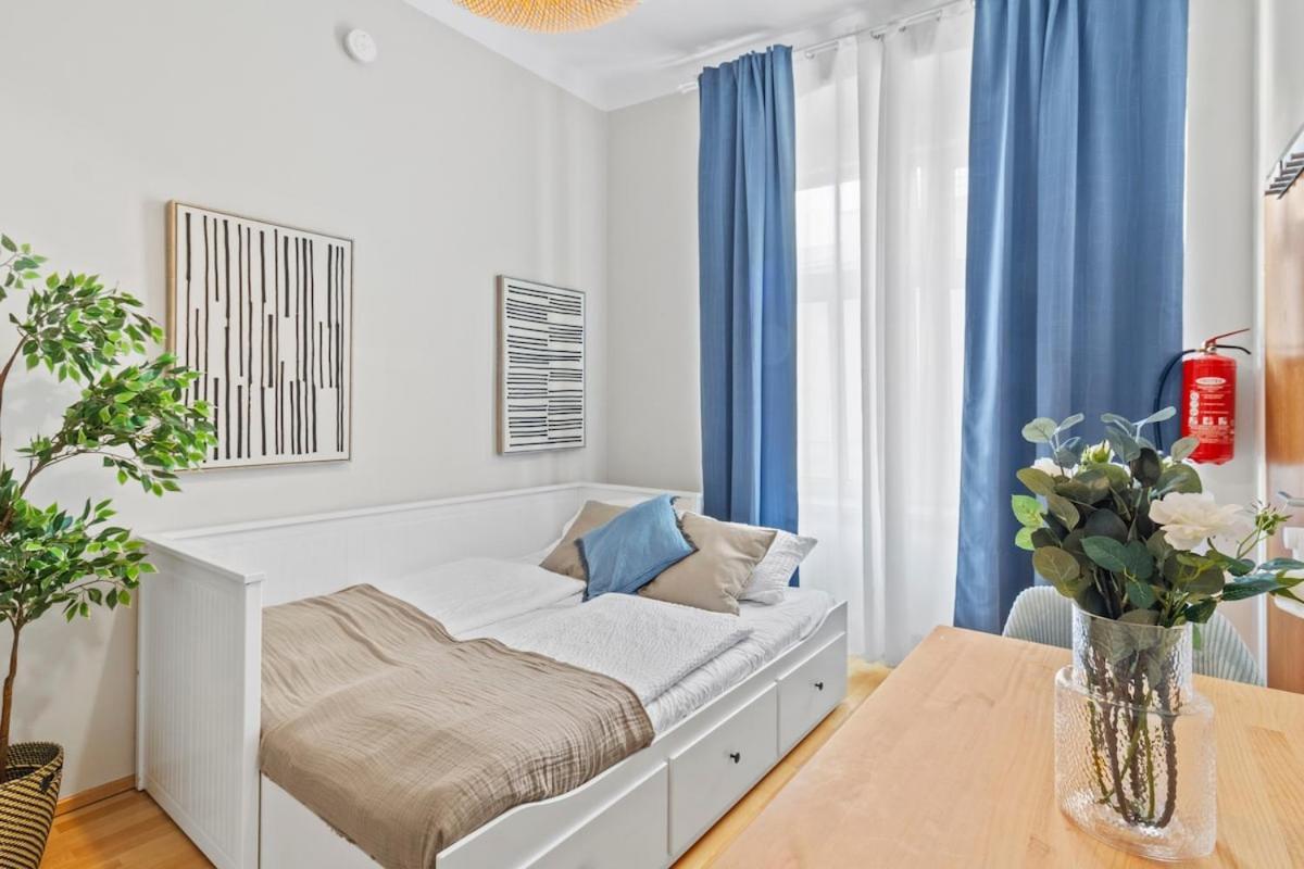 Augarten I 5 Min To Metro I 10 Min To Apartment Vienna
