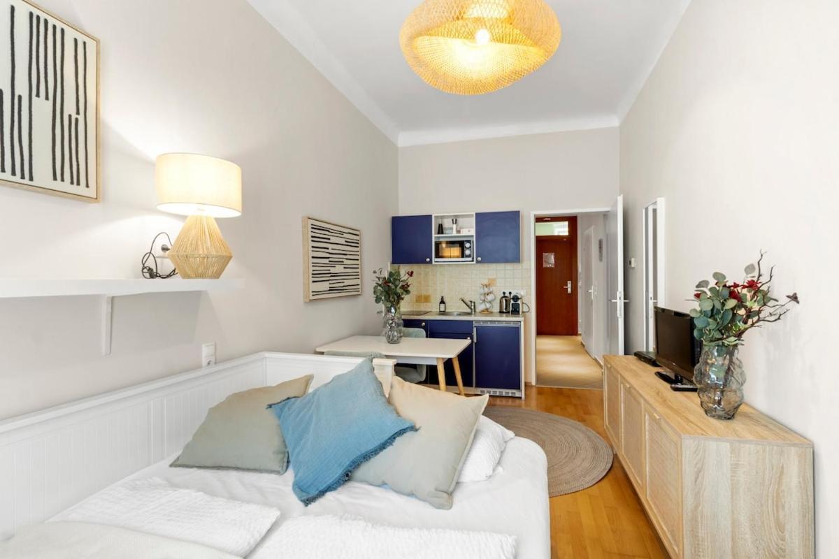 Augarten I 5 Min To Metro I 10 Min To Apartment Vienna
