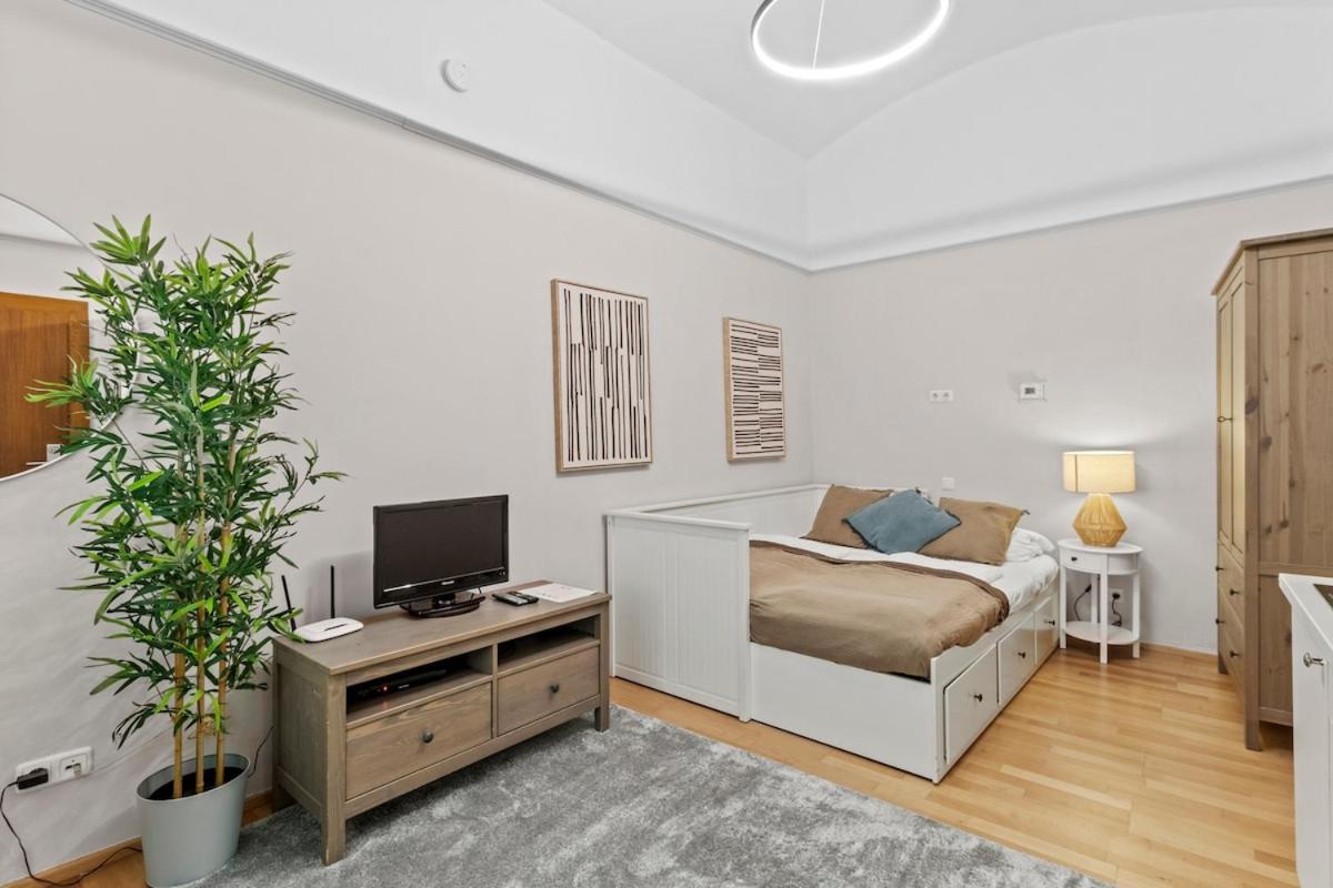Apartment Augarten I 5 Min To Metro I 10 Min To