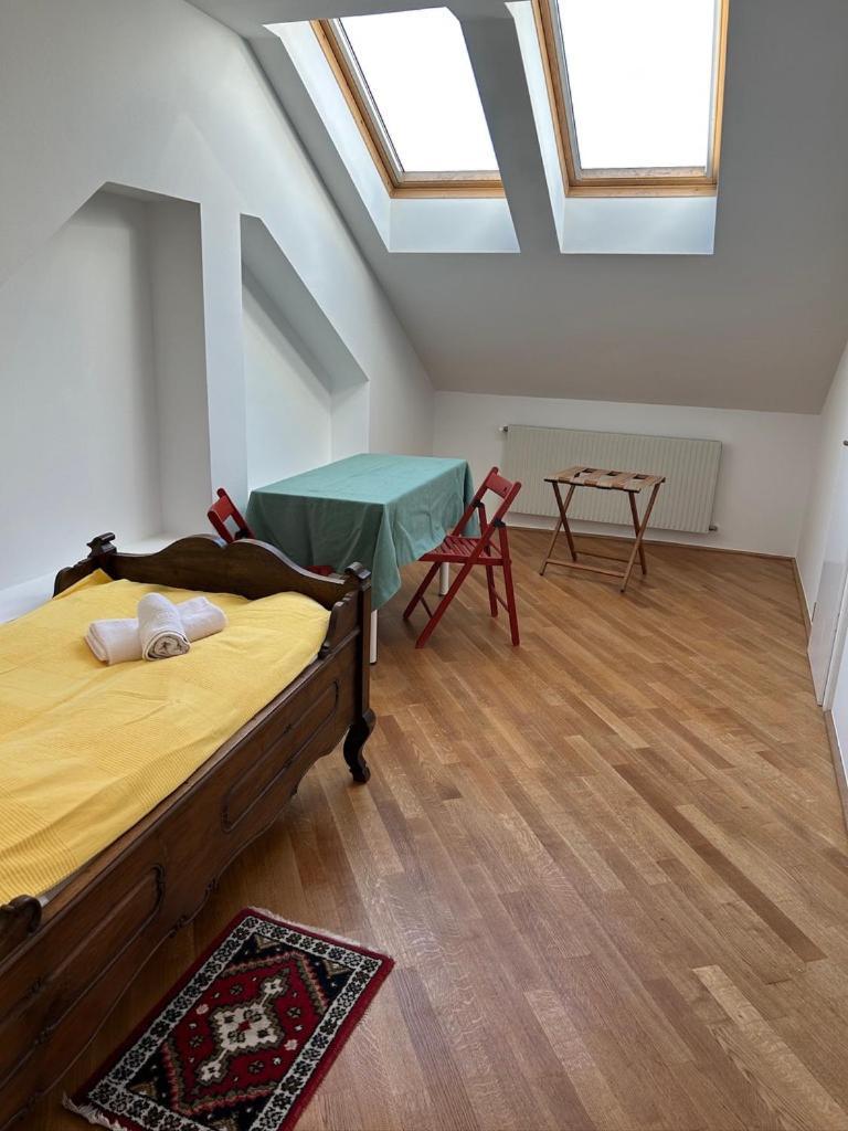 Haven Roofgarden Penthouse In Area *