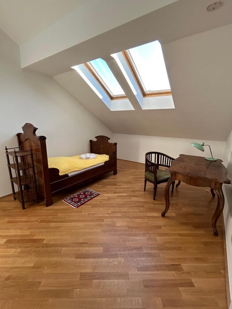 Haven Roofgarden Penthouse In Area