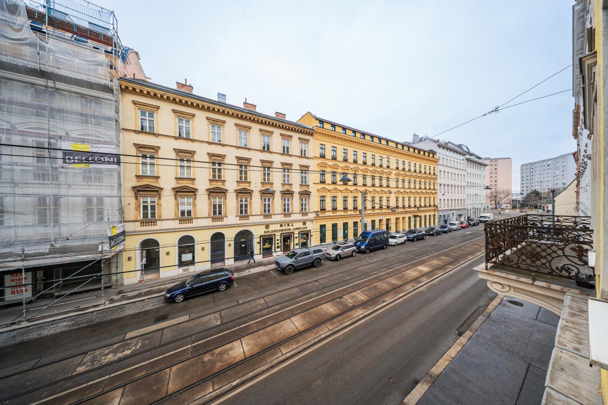 Apartment 74 Living Vienna