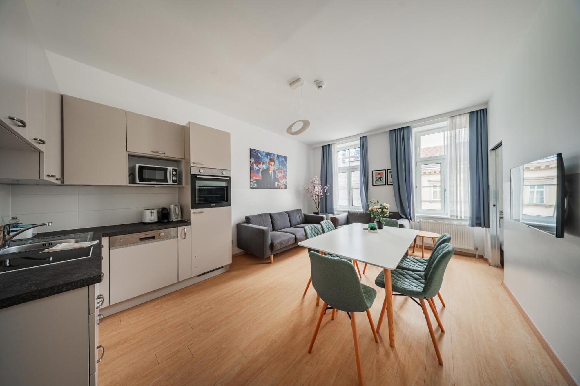 74 Living Apartment *