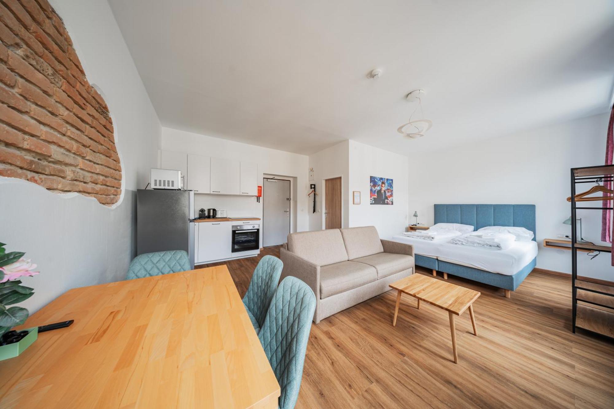 74 Living Apartment *