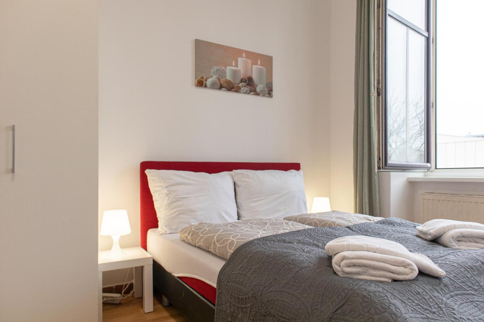 Apartment Homelike 2br Apt. @millenium Tower/danube River