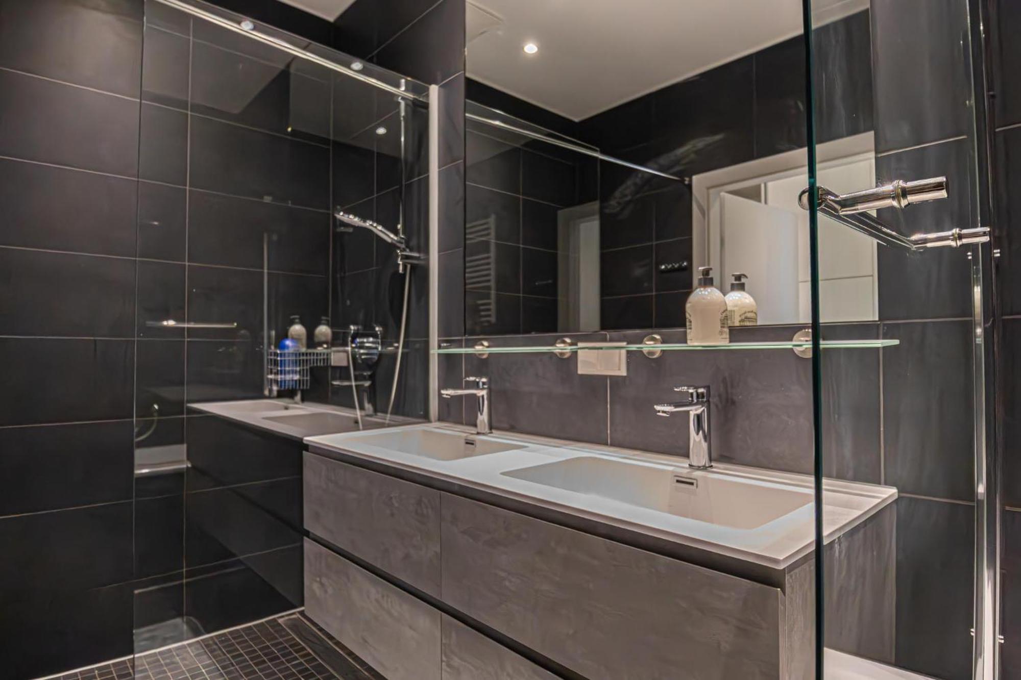 Modern 1br & 1lr In Viennas Downtown Apartment Vienna