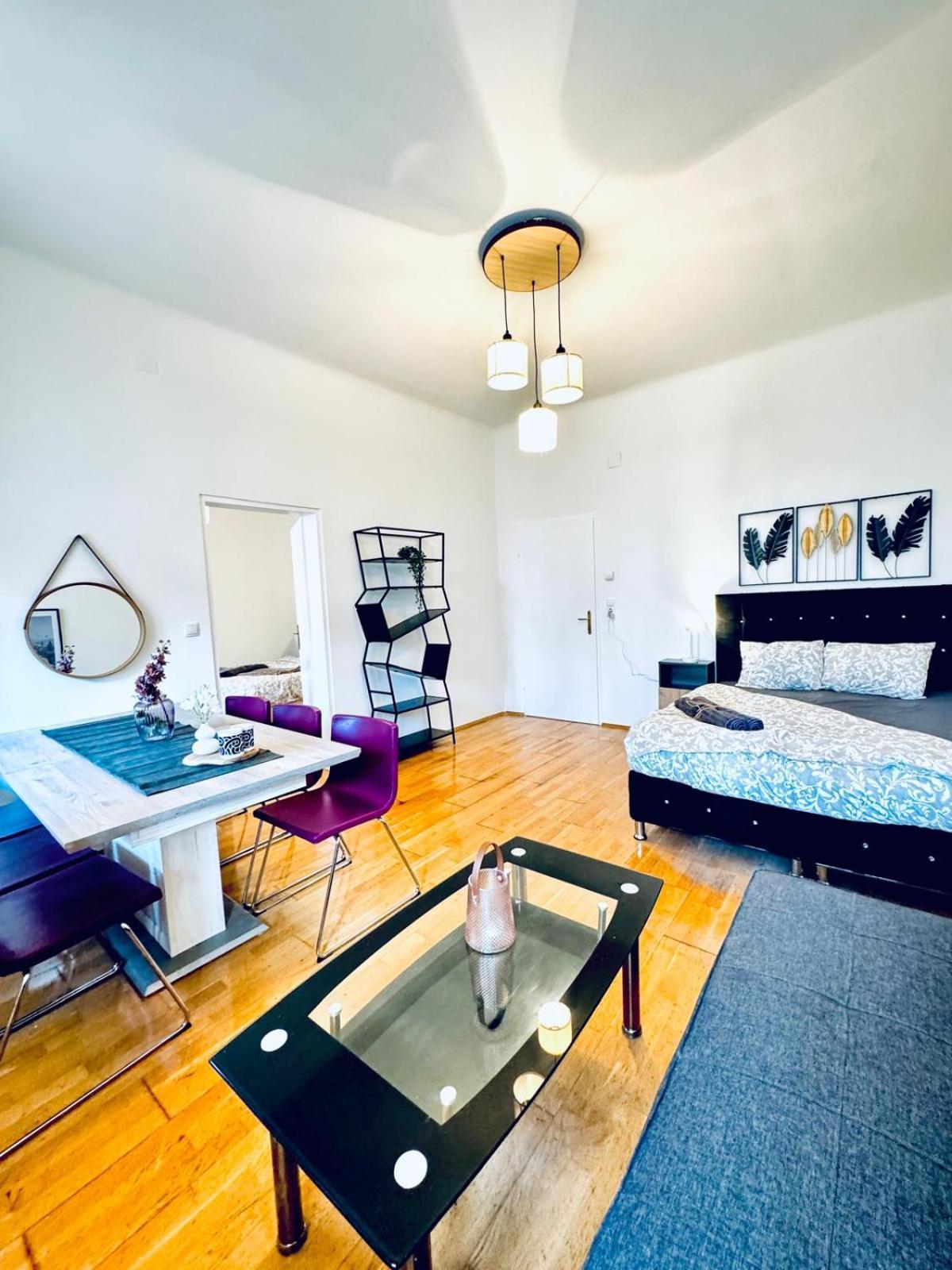 2br For 6 People, Only 17 Minute Walk To Schoenbrunn Wien