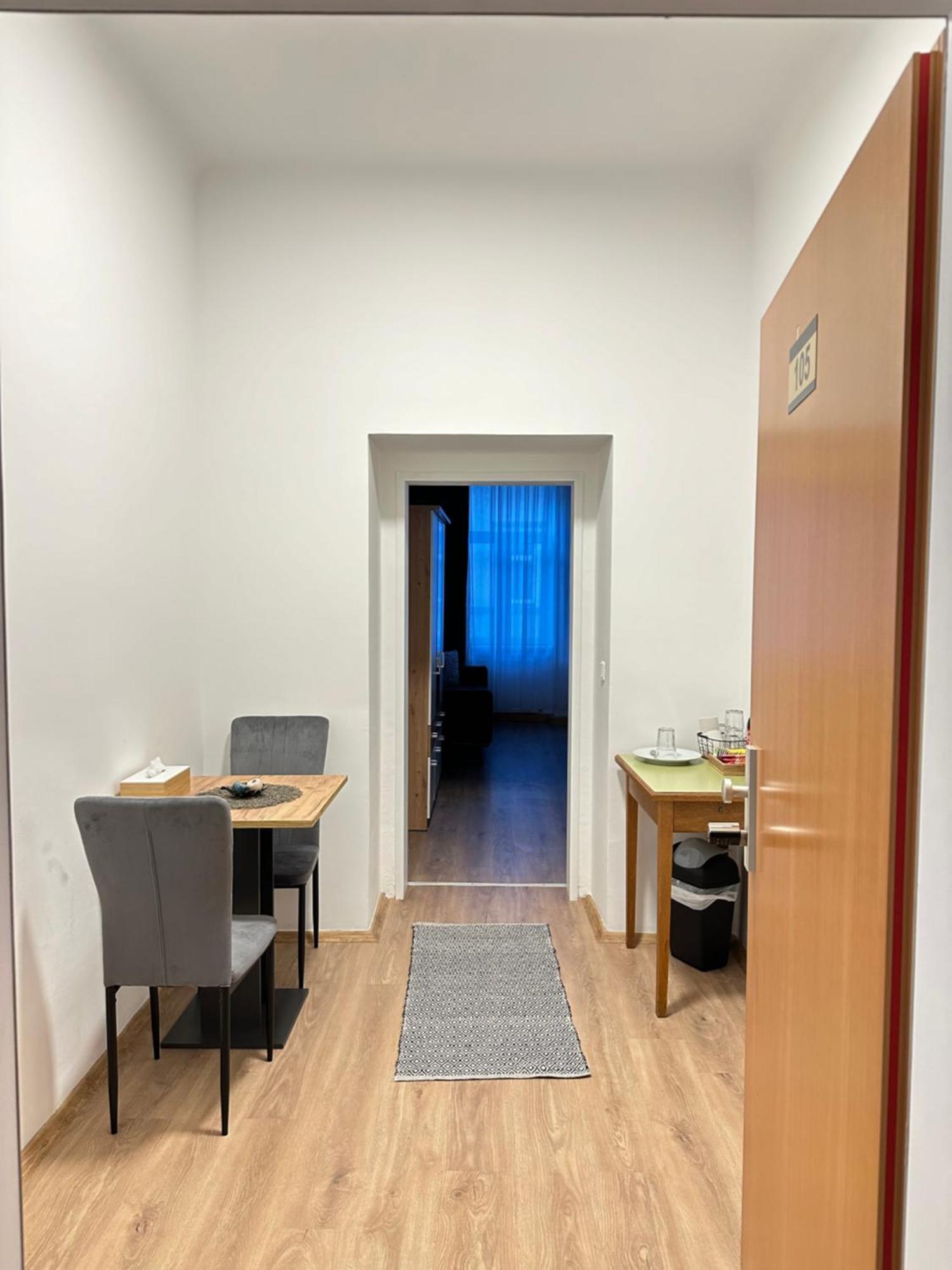 Hisa Apartment *