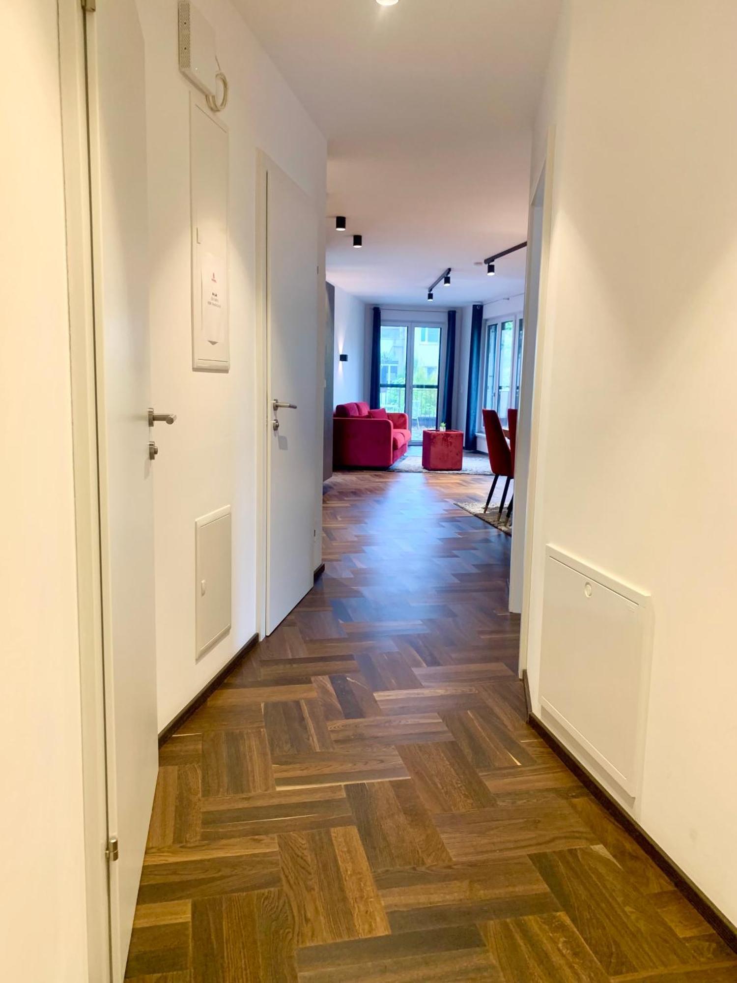 Apartment Moeblierte + Parkplatz Und Terrasse Vienna