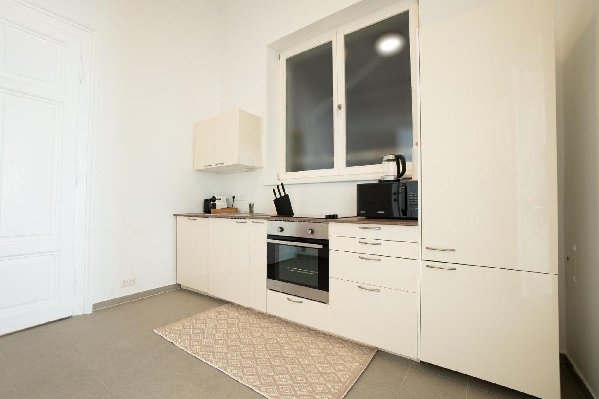 Vibrant 107 M2 Flat In The Center