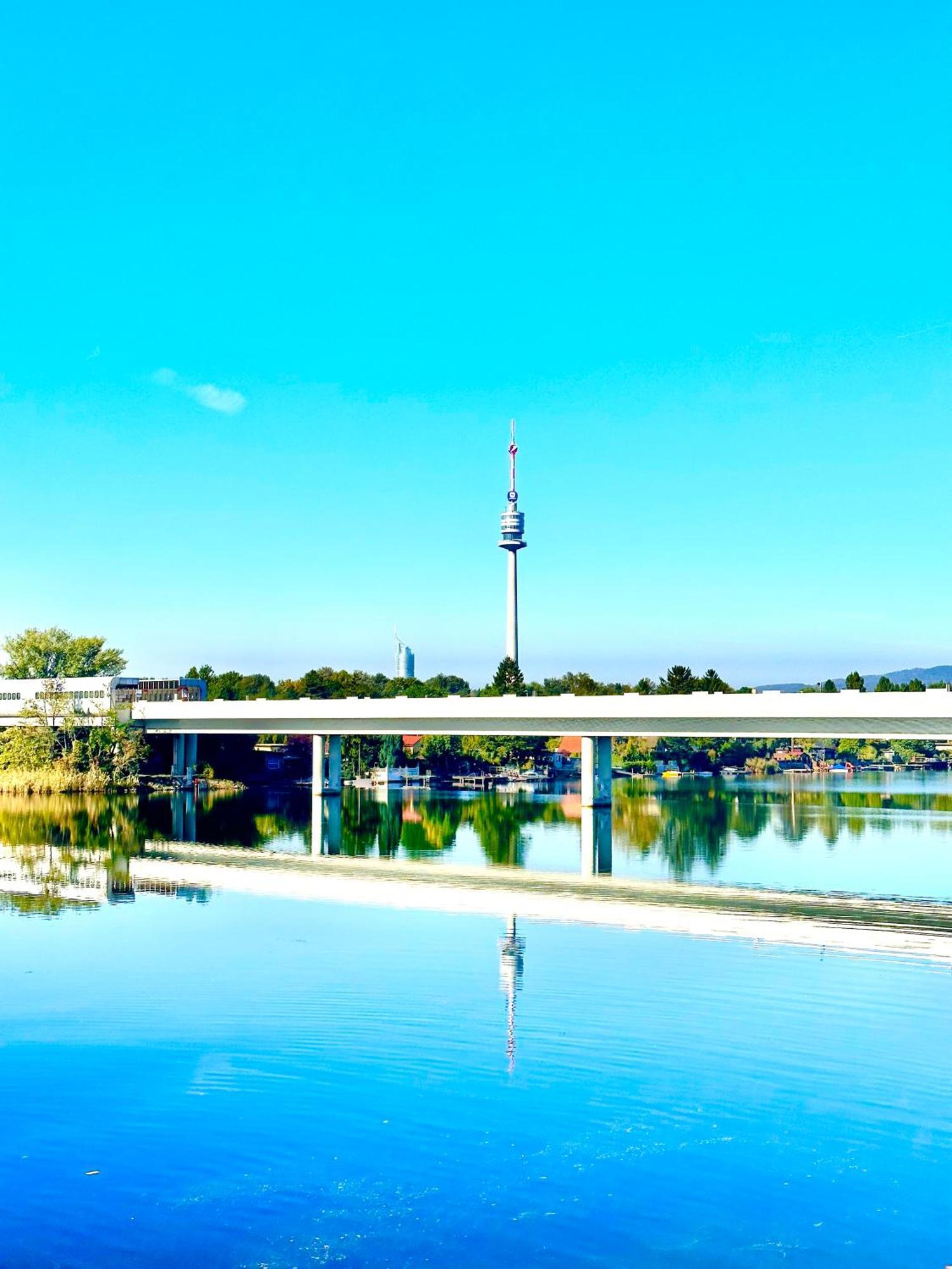 Ursula Rose Collection An Der Donau Apartment