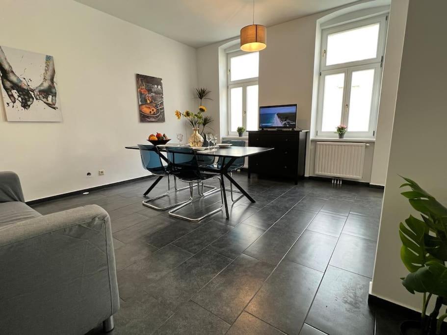 Gesamte Fuer 4 18 * Wien