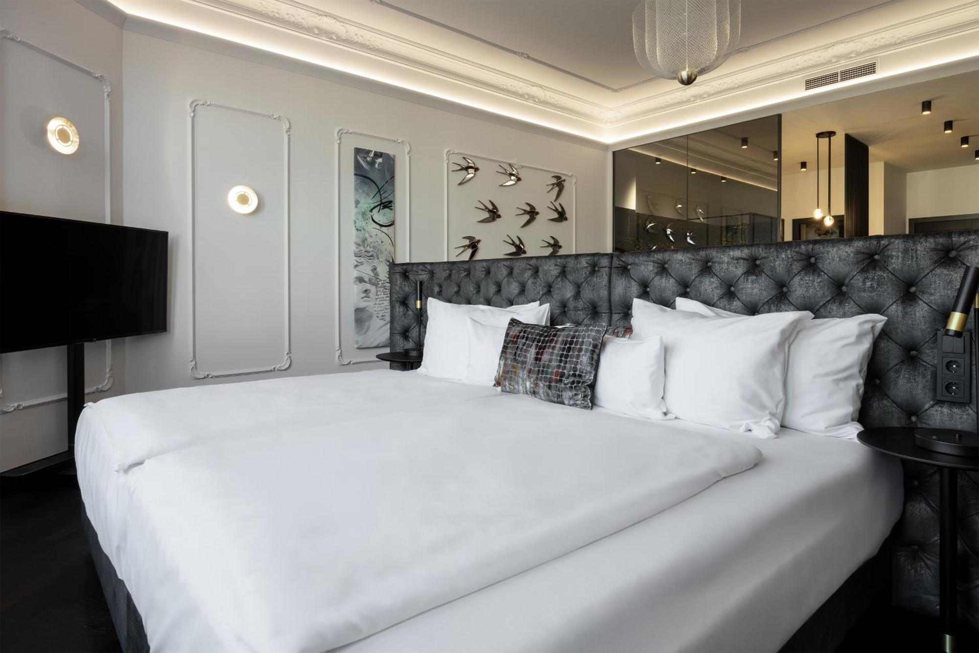 Hotel O11 Boutique 4*