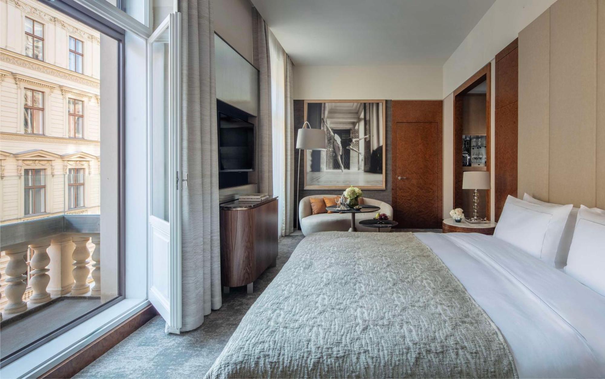 Anantara Palais Hansen - Newly Renovated Hotel