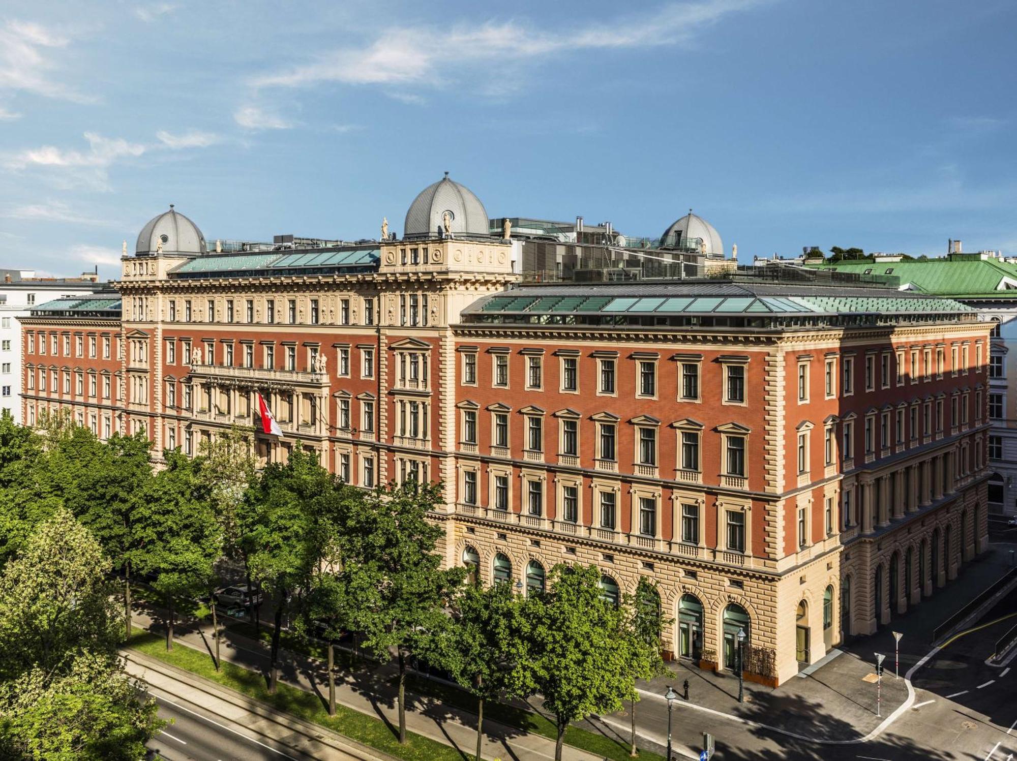 Hotel Anantara Palais Hansen - Newly Renovated 5*