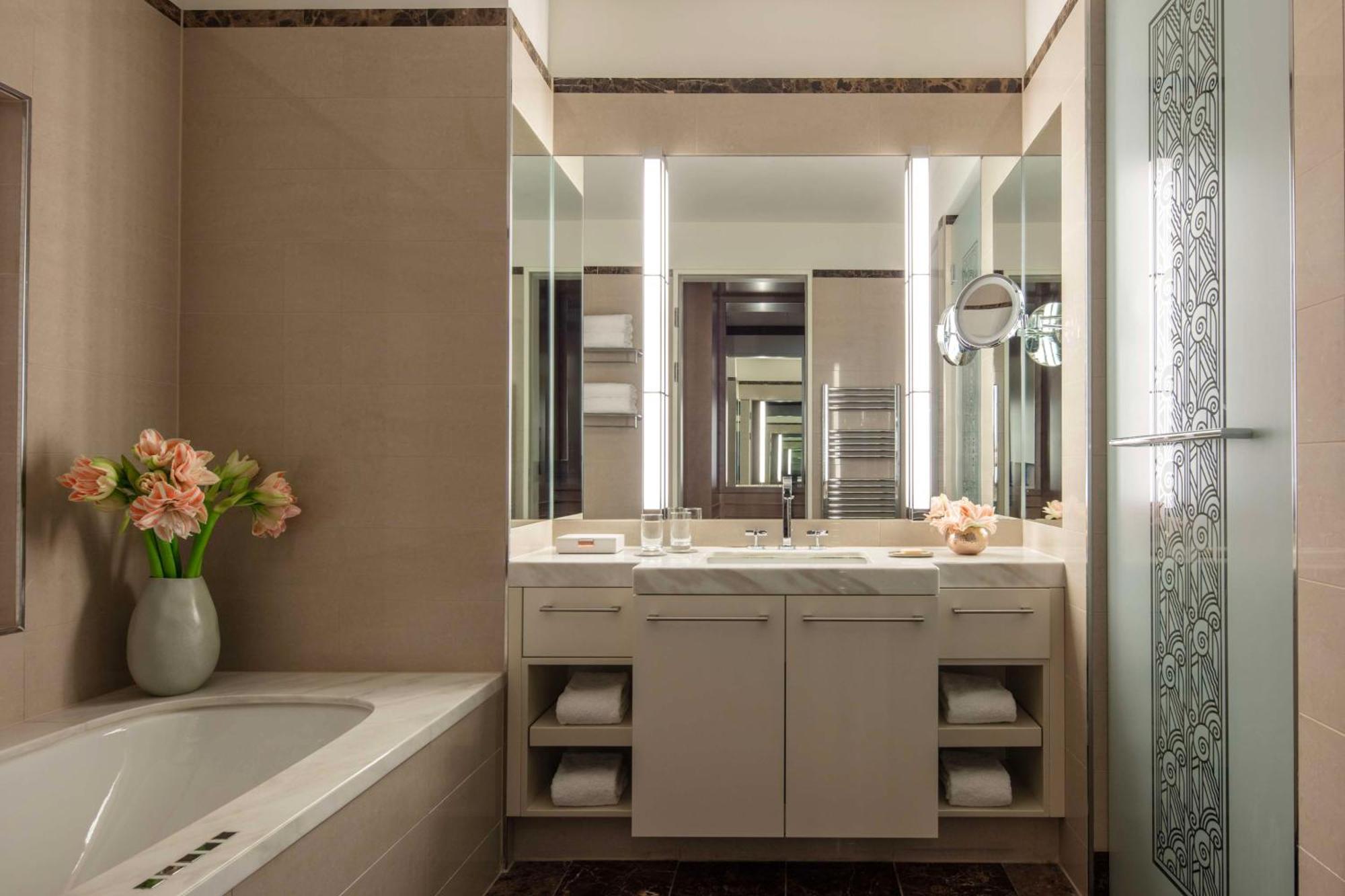 Hotel Anantara Palais Hansen - Newly Renovated